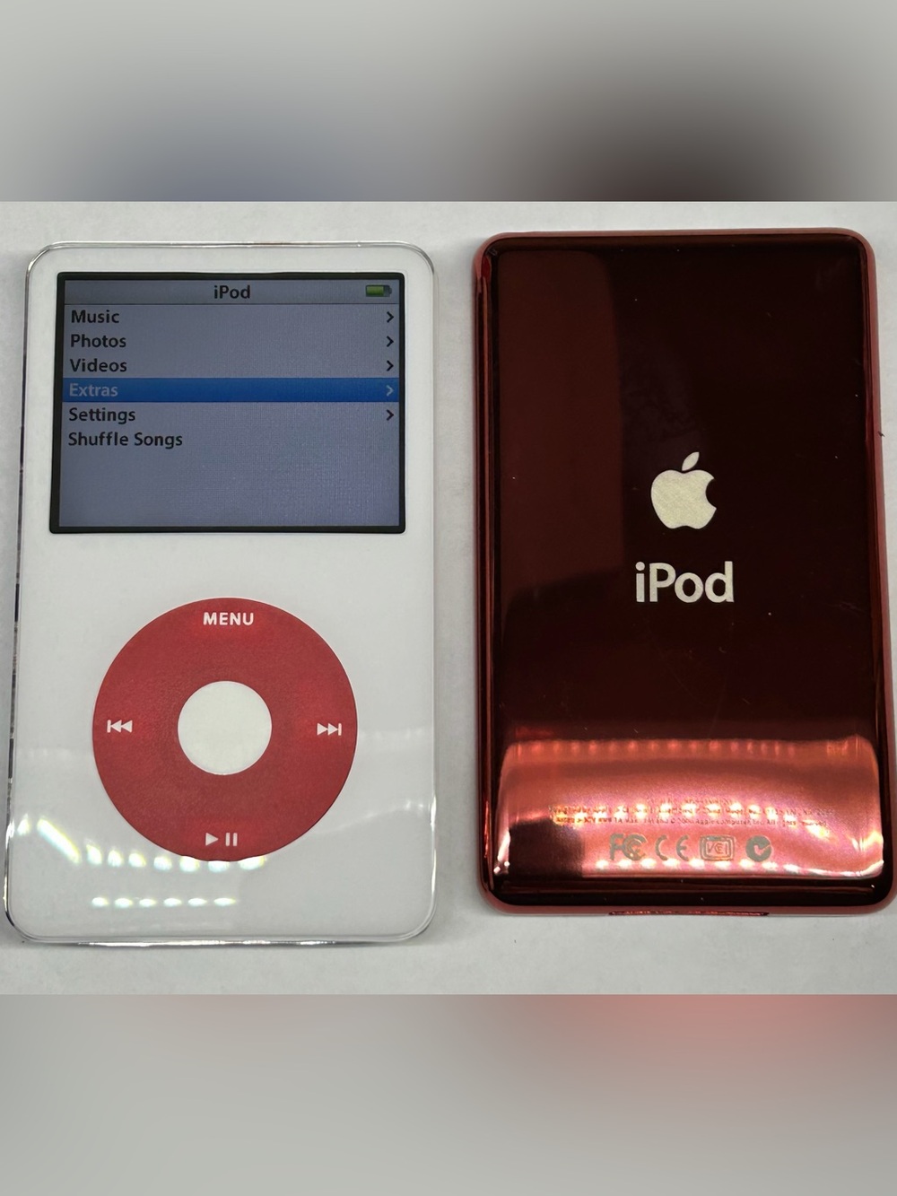 Apple iPod Video 5.5 dac 256gb - White Front with Red Gloss Back